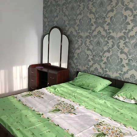 2-Х Комнатная Квартира В Одессе *